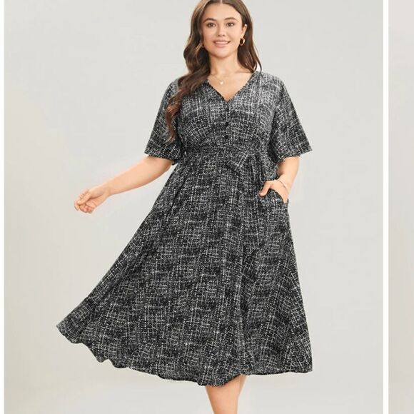 NWT BloomChic black and white belted dress 26/4X - Picture 1 of 10